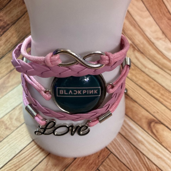 Custom made BLACKPINK cuff bracelet - Picture 1 of 2